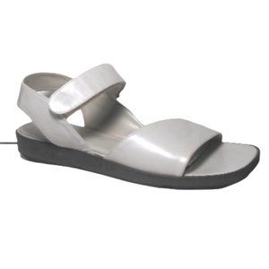 BCBG Paris women light gray sandals flat loafers Size 9